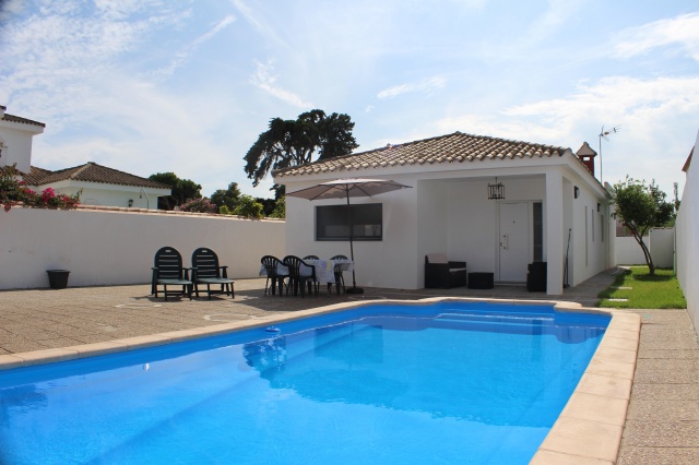 CHALET NUEVO CON PISCINA A 10 MIN EN COCHE DEL A PLAYA CERROMOLINO- REF. A06-06382