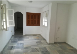 APARTAMENTO EN FINCA SEÑORIAL - CENTRO - REF. A08-00183