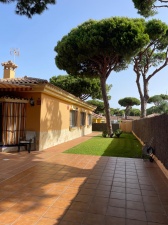 CHALET ADOSADO A 5 MIN A PIE DE LA PLAYA - REF. A06-06396