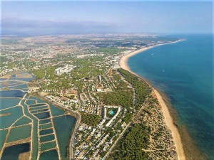CHALET ADOSADO A 5 MIN A PIE DE LA PLAYA - REF. A06-06396