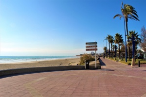 CHALET ADOSADO A 5 MIN A PIE DE LA PLAYA - REF. A06-06396