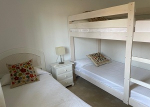 CHALET ADOSADO A 5 MIN A PIE DE LA PLAYA - REF. A06-06396
