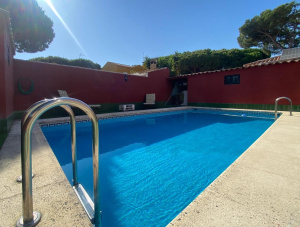 GRAN CHALET CON PISCINA A 10 MIN A PIE DE LA PLAYA SEGUNDA PISTA - REF. A06-06412