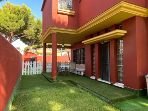 GRAN CHALET CON PISCINA A 10 MIN A PIE DE LA PLAYA SEGUNDA PISTA - REF. A06-06412