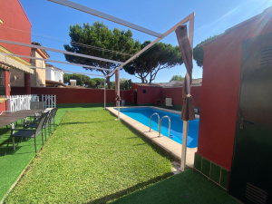 GRAN CHALET CON PISCINA A 10 MIN A PIE DE LA PLAYA SEGUNDA PISTA - REF. A06-06412