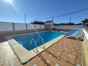 CHALET INDEPENDIENTE CON PISCINA ROCHE - REF. A06-06420