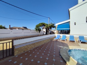 CHALET INDEPENDIENTE CON PISCINA ROCHE - REF. A06-06420