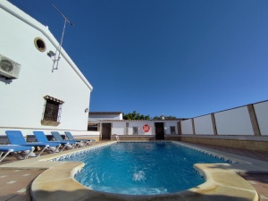 CHALET INDEPENDIENTE CON PISCINA ROCHE - REF. A06-06420