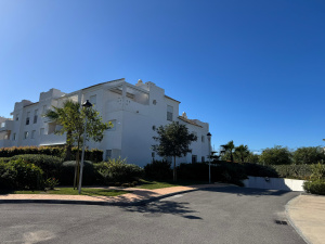 URBANIZACIÓN JARDINES DEL LAGO - REF. A03-03470