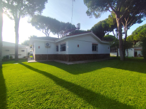 GRAN CHALET INDEPENDIENTE CON PISCINA A 10 MIN EN COCHE DE LA PLAYA   - REF. A06-06449