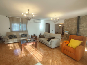 GRAN CHALET INDEPENDIENTE CON PISCINA A 10 MIN EN COCHE DE LA PLAYA   - REF. A06-06449