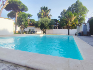 GRAN CHALET INDEPENDIENTE CON PISCINA A 10 MIN EN COCHE DE LA PLAYA   - REF. A06-06449