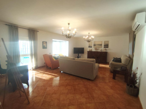 GRAN CHALET INDEPENDIENTE CON PISCINA A 10 MIN EN COCHE DE LA PLAYA   - REF. A06-06449