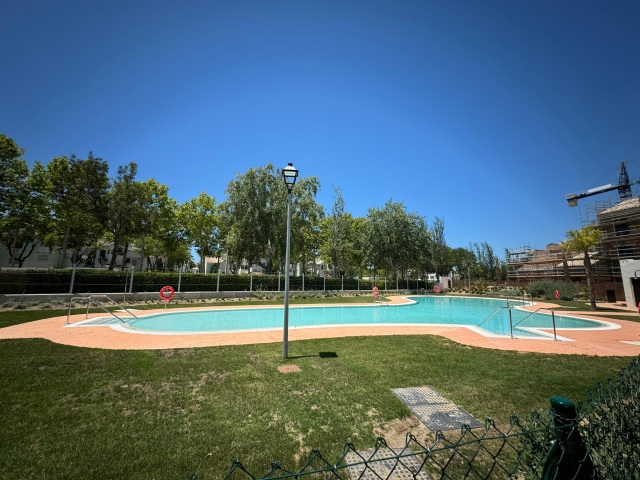URBANIZACIÓN URBANIZACION JARDINES DE MAJADALES - REF. A03-03502
