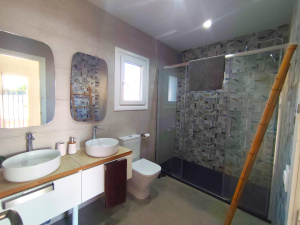 CHALET CON PISCINA A 5 MIN A PIE DE LA PLAYA- REF. A06-06459