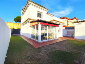CHALET CON PISCINA A 5 MIN A PIE DE LA PLAYA- REF. A06-06459