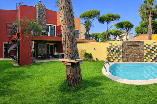 GRAN CHALET CON PISCINA A 10 MIN A PIE DE LA PLAYA SEGUNDA PISTA