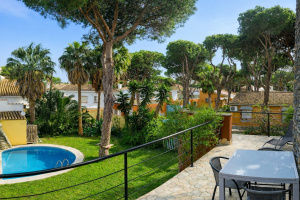 GRAN CHALET CON PISCINA A 10 MIN A PIE DE LA PLAYA SEGUNDA PISTA