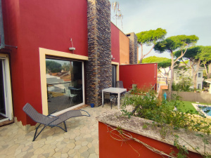 GRAN CHALET CON PISCINA A 10 MIN A PIE DE LA PLAYA SEGUNDA PISTA