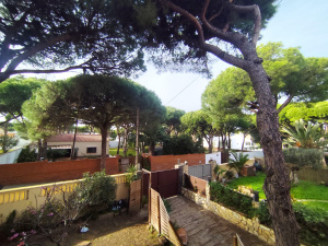 GRAN CHALET CON PISCINA A 10 MIN A PIE DE LA PLAYA SEGUNDA PISTA