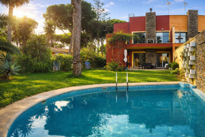 GRAN CHALET CON PISCINA A 10 MIN A PIE DE LA PLAYA SEGUNDA PISTA