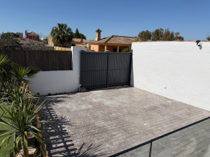 CASA DE TRES HABITACIONES RECIENTEMENTE REFORMADA - REF. A08-08046