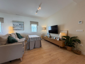 CASA DE TRES HABITACIONES RECIENTEMENTE REFORMADA - REF. A08-08046