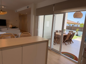 CASA DE TRES HABITACIONES RECIENTEMENTE REFORMADA - REF. A08-08046