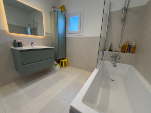 CASA DE TRES HABITACIONES RECIENTEMENTE REFORMADA - REF. A08-08046