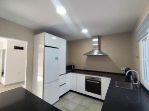 GRAN CHALET CON PISCINA A 10  MIN A PIE DE LA PLAYA - REF. A06-06467