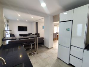 GRAN CHALET CON PISCINA A 10  MIN A PIE DE LA PLAYA - REF. A06-06467