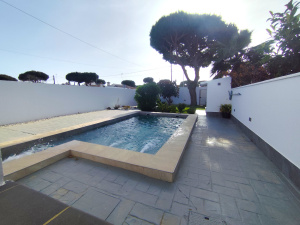 GRAN CHALET CON PISCINA A 10  MIN A PIE DE LA PLAYA - REF. A06-06467