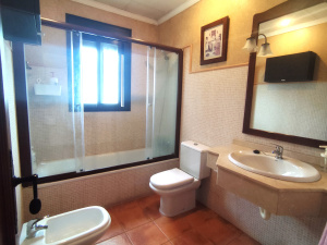 CHALET URBANO  A 3 KM DE LA PLAYA DE LA BARROSA - REF. A06-06468