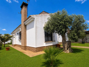 CHALET URBANO  A 3 KM DE LA PLAYA DE LA BARROSA - REF. A06-06468