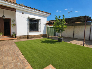 CHALET URBANO  A 3 KM DE LA PLAYA DE LA BARROSA - REF. A06-06468