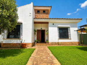 CHALET URBANO  A 3 KM DE LA PLAYA DE LA BARROSA - REF. A06-06468