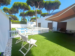 VILLA DE CONSTRUCCION MODERNA CON PISCINA A 700M DEL MAR - REF. A06-06471