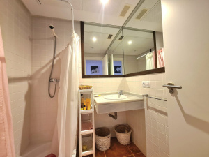 ANSARES, BAJO - 2 DORMITORIOS  - REF. A03-00692