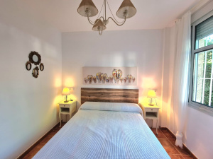 ANSARES, BAJO - 2 DORMITORIOS  - REF. A03-00692