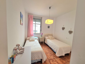 ANSARES, BAJO - 2 DORMITORIOS  - REF. A03-00692