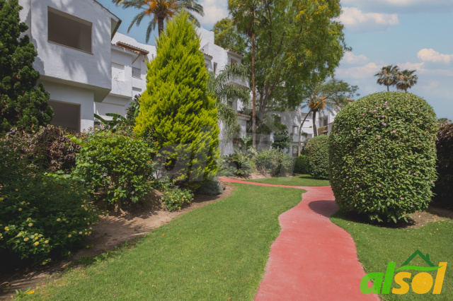 URBANIZACIÓN PLAYA DEL INFANTE - REF. A03-00704