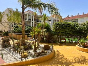 URBANIZACIÓN LAGO ALCA - REF. A03-00753