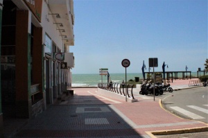 URBANIZACIÓN EDIFICIO LA BARROSA VISTAS AL MAR PRIMERA LINEA - REF. A06-06041